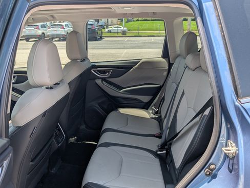 Used 2022 Subaru Forester Limited image 15