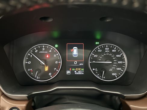 Used 2024 Subaru Outback Touring AWD/4WD image 27