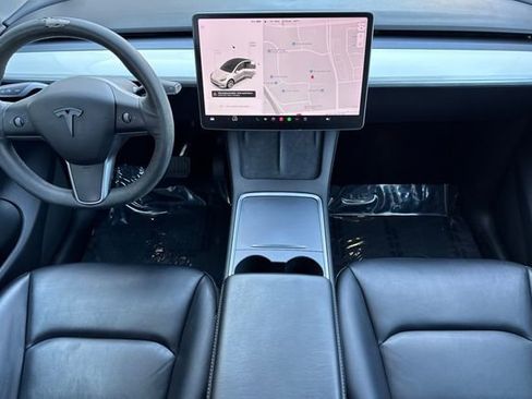 Used 2021 Tesla Model Y Long Range image 15