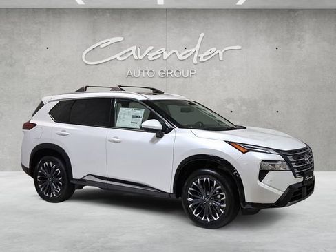 New 2026 Nissan Rogue Platinum image 2