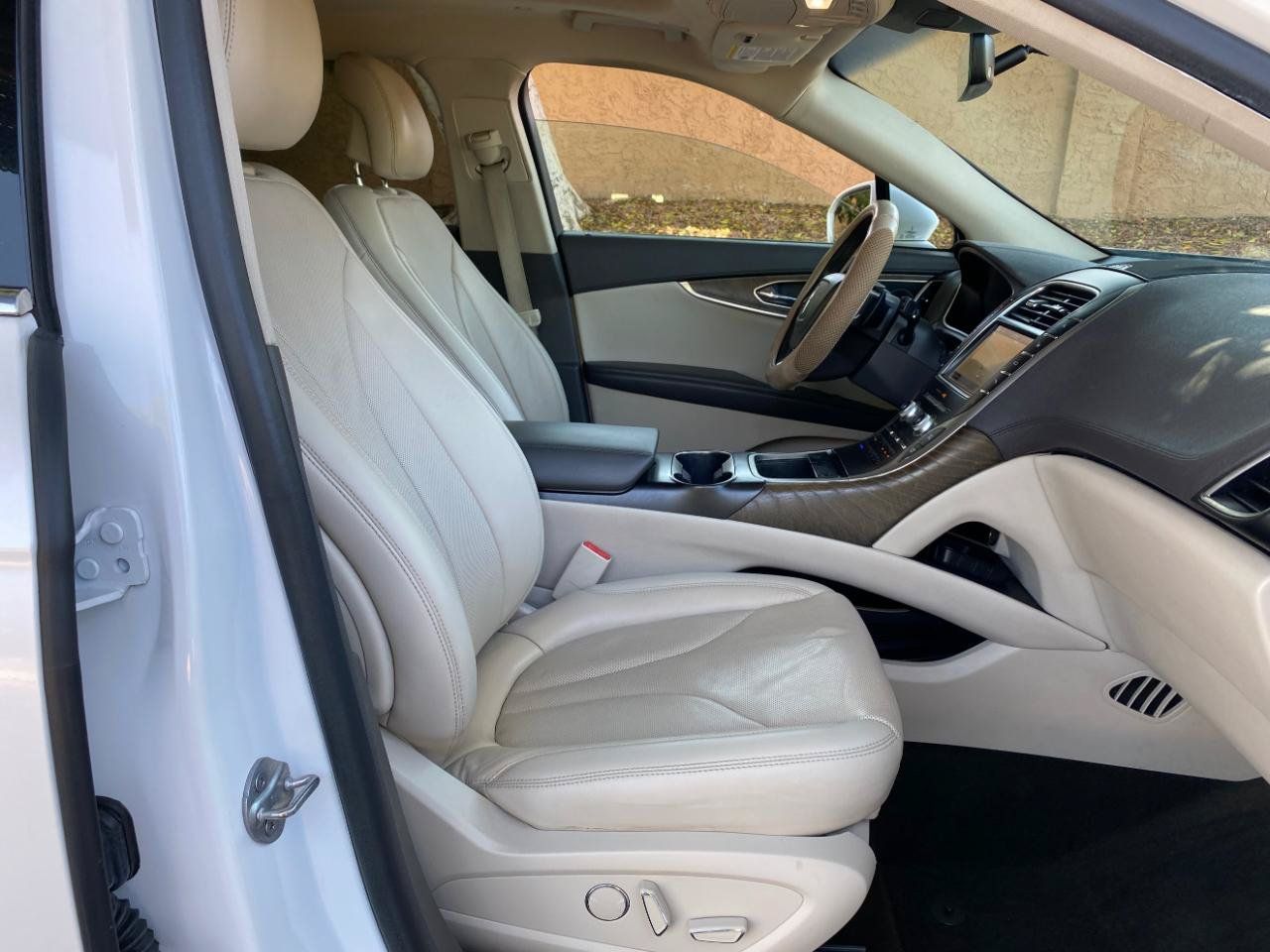 Used 2019 Lincoln Nautilus Reserve FWD image 48