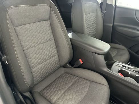 Used 2018 Chevrolet Equinox LT FWD image 28