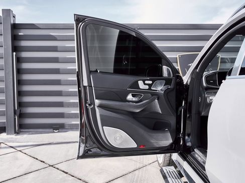 Used 2021 Mercedes-Benz Maybach GLS 600 4MATIC image 23