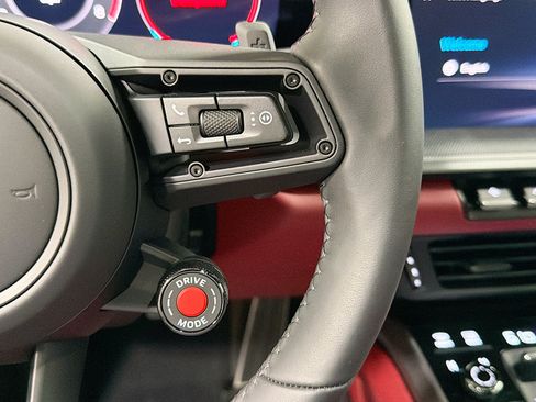 Certified 2026 Porsche 911 Carrera RWD image 35