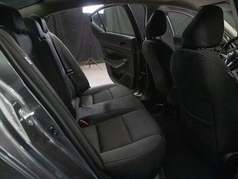 Used 2024 Nissan Altima 2.5 SV FWD image 19
