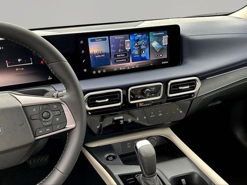 New 2026 Nissan Sentra SL FWD image 11