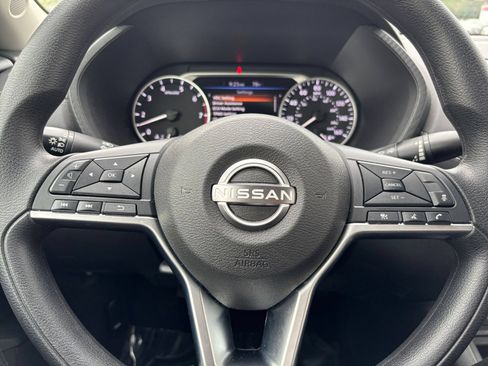 Used 2025 Nissan Sentra SV FWD image 25