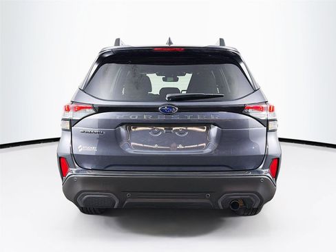 Used 2025 Subaru Forester Limited image 6