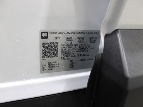 New 2026 Chevrolet Equinox EV LT image 44