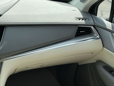 Certified 2023 Cadillac XT5 Premium Luxury AWD/4WD image 16