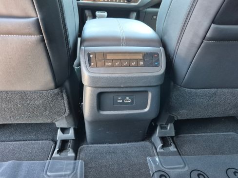 Certified 2025 Nissan Pathfinder SL FWD image 17