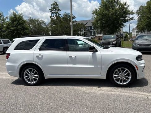 Used 2023 Dodge Durango GT RWD image 4