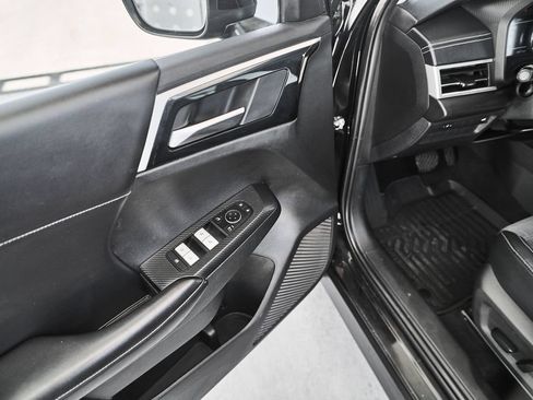 Used 2022 Mitsubishi Outlander SE FWD image 17