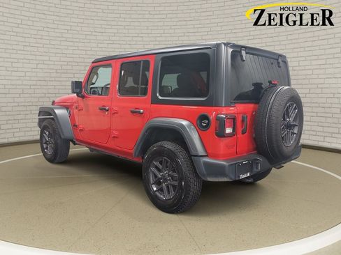 Used 2025 Jeep Wrangler Unlimited Sport AWD/4WD image 7