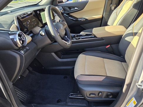 New 2026 Chevrolet Equinox ACTIV w/ Convenience Package III FWD image 14