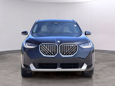 Used 2025 BMW X3 xDrive30i AWD/4WD image 2