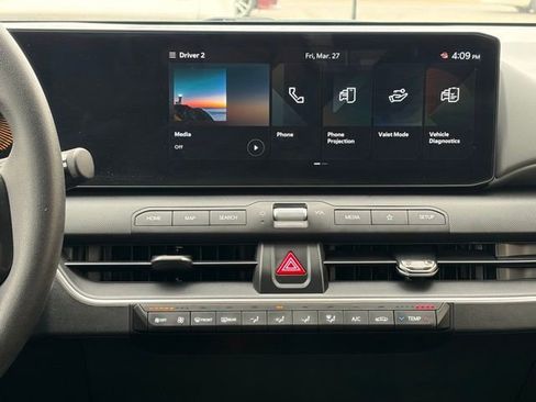 Used 2025 Kia K4 LXS image 16
