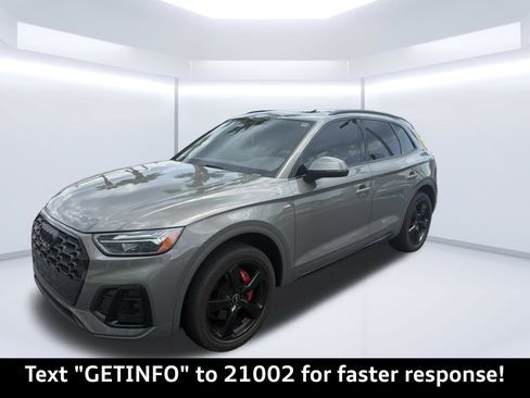 Used 2023 Audi Q5 2.0T Premium Plus w/ Premium Plus Package AWD/4WD image 3