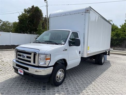 New 2025 Ford E-450 and Econoline 450 Super Duty w/ Power Equipment Group image 3