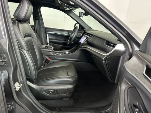 Used 2024 Jeep Grand Cherokee Limited 4xe image 27