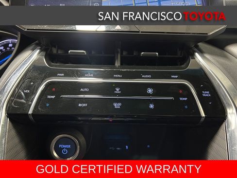 Certified 2021 Toyota Venza XLE image 27