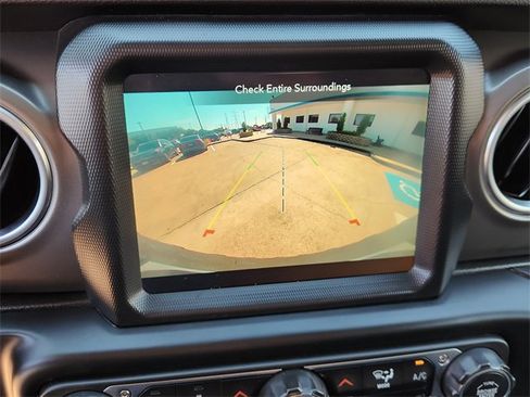 Used 2022 Jeep Wrangler Unlimited Rubicon 4xe w/ Cold Weather Group image 17