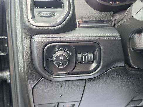 Used 2023 RAM 3500 Limited w/ Night Edition AWD/4WD image 15
