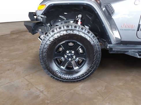 Used 2020 Jeep Gladiator Mojave AWD/4WD image 30