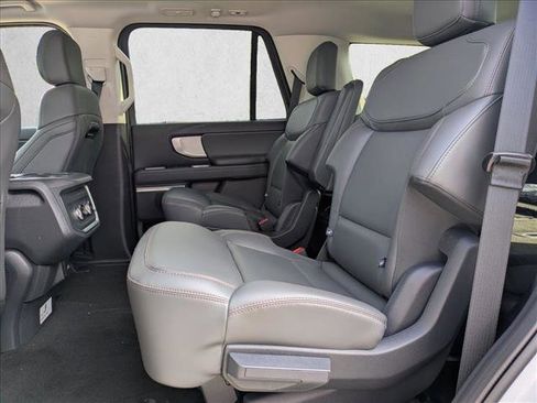 New 2025 Ford Expedition Active image 20