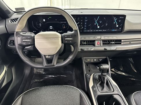 Used 2025 Kia K4 GT-Line FWD image 34