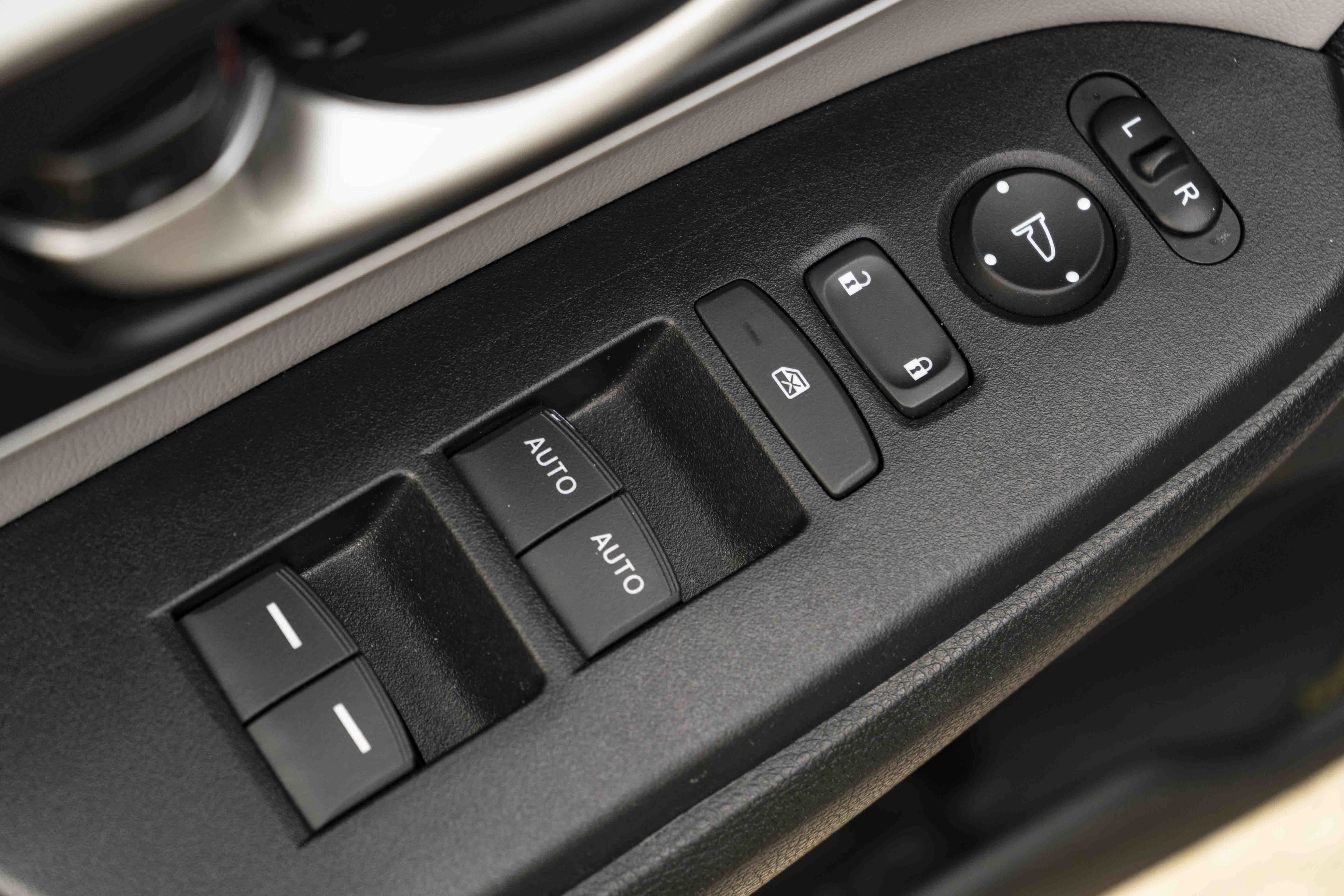Used 2022 Honda CR-V Touring image 36