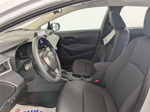 Used 2026 Toyota Corolla LE image 8