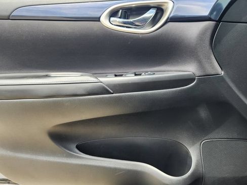 Used 2019 Nissan Sentra SR FWD image 23