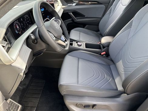 New 2026 Volkswagen Tiguan SE R-Line image 15