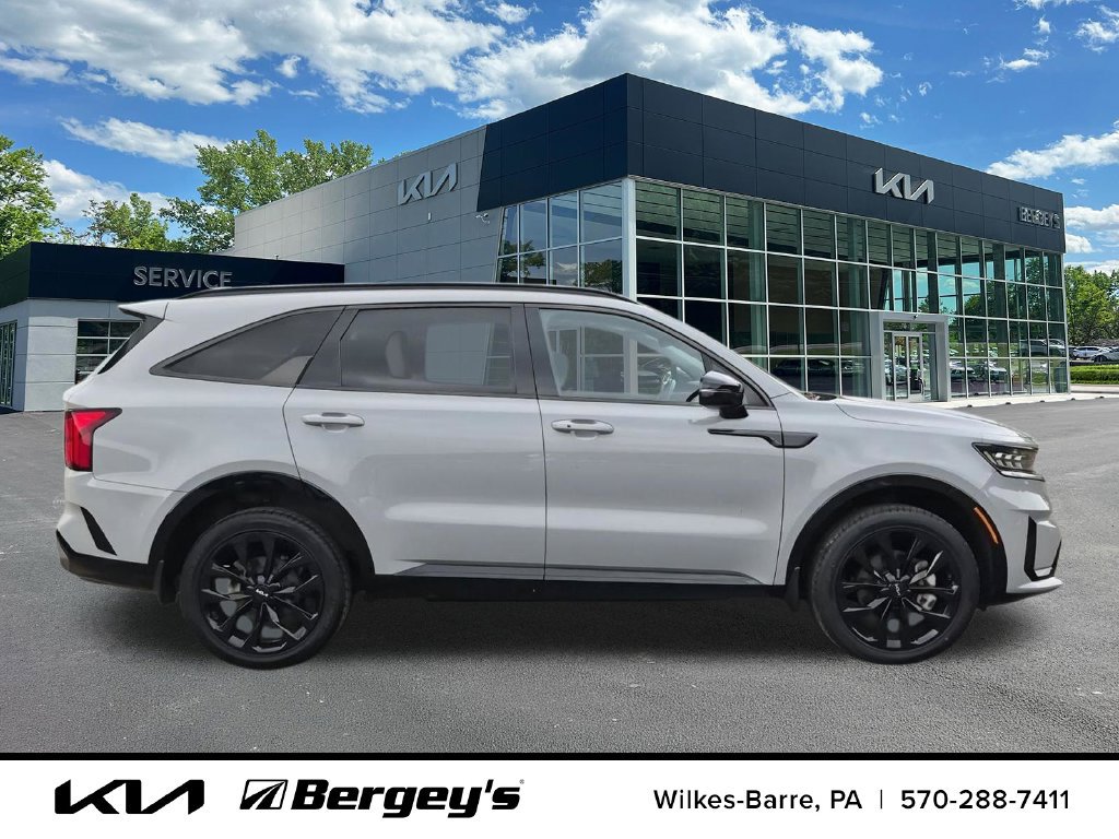 Certified 2023 Kia Sorento SX AWD/4WD image 5