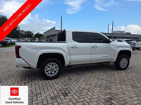 Certified 2025 Toyota Tacoma SR5 AWD/4WD image 11