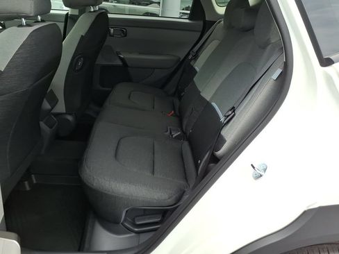 New 2027 Kia Seltos LX FWD image 9