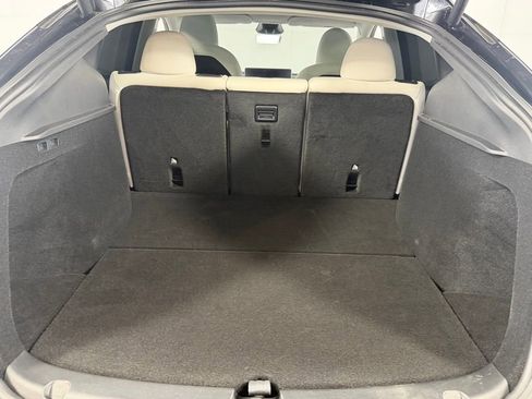 Used 2024 Tesla Model Y Performance image 26