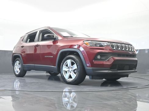 Used 2022 Jeep Compass Latitude image 57