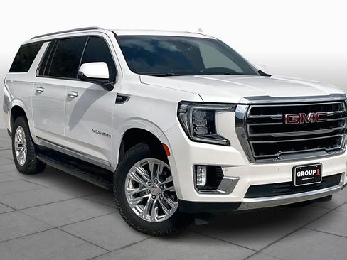 Used 2021 GMC Yukon XL SLT w/ SLT Premium Package image 2