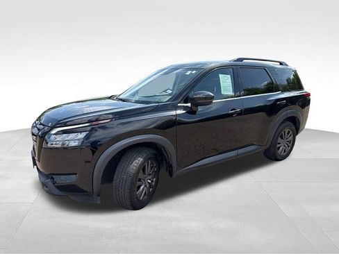 Certified 2023 Nissan Pathfinder SV FWD image 4
