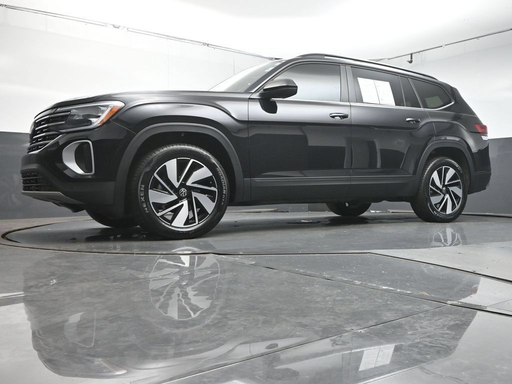Used 2026 Volkswagen Atlas SE FWD image 41