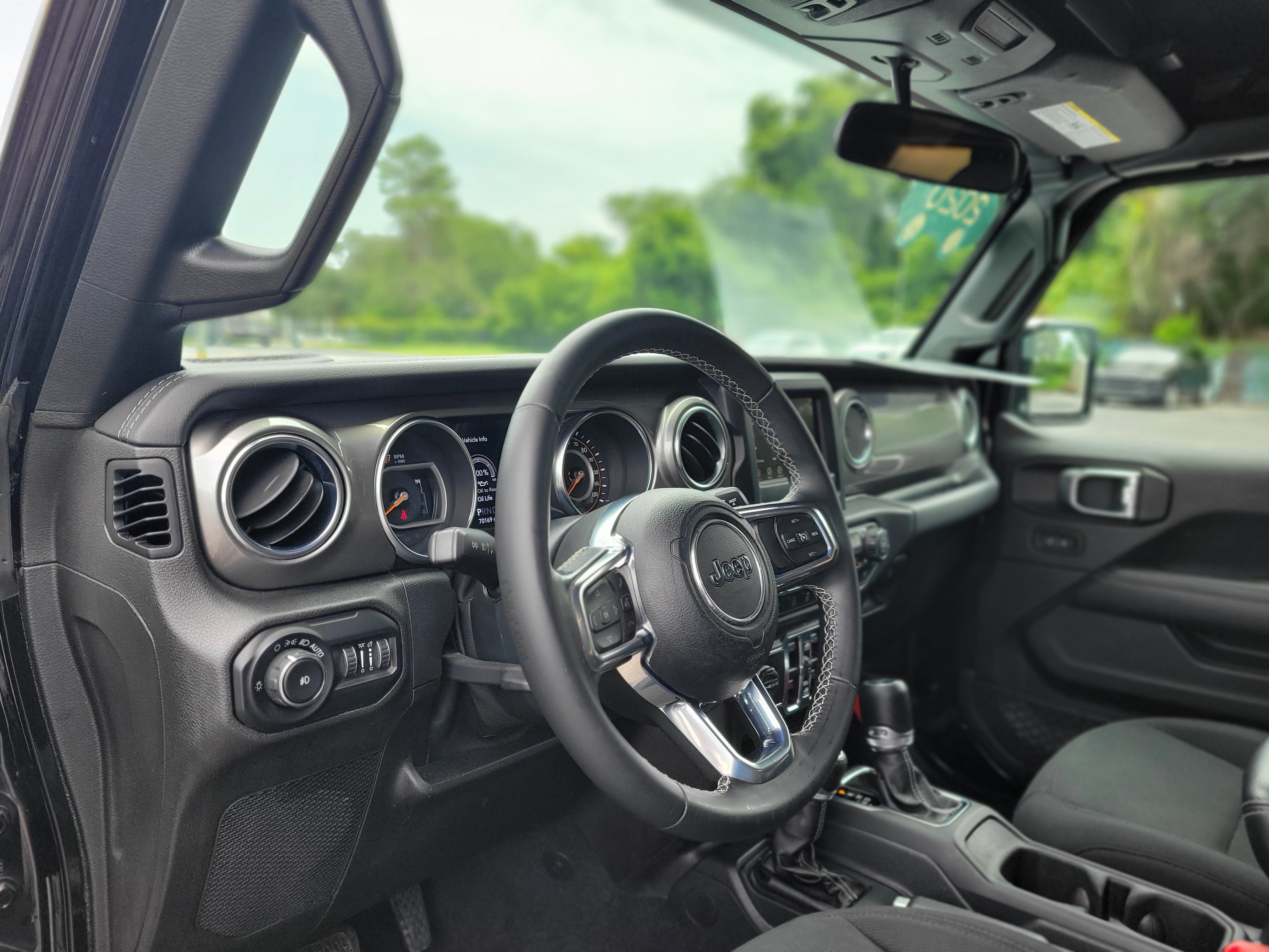 Used 2020 Jeep Wrangler Unlimited Sahara AWD/4WD image 24