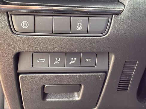 Used 2020 MAZDA MAZDA3 Premium w/ Leather, Moonroof, image 12