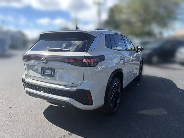 New 2026 Volkswagen Tiguan SEL R-Line AWD/4WD image 7