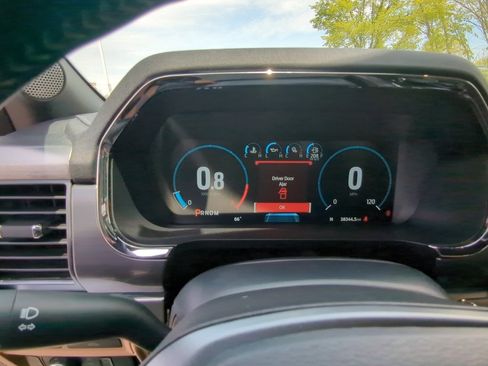 Used 2022 Ford F150 Lariat image 28