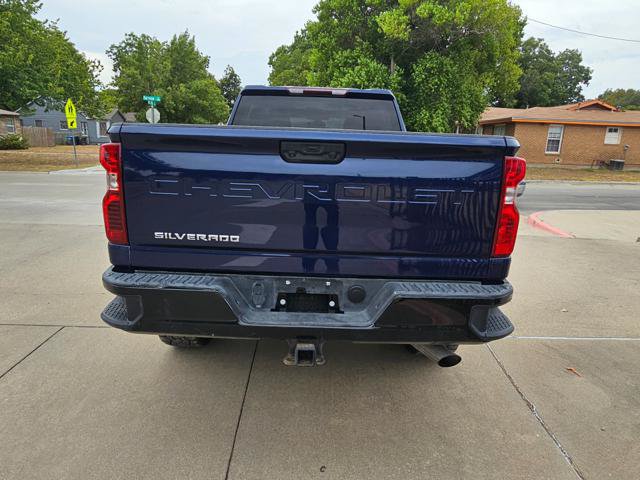 Used 2022 Chevrolet Silverado 2500 Custom w/ Custom Value Package AWD/4WD image 4