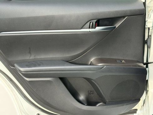 Used 2022 Toyota Camry SE FWD image 28