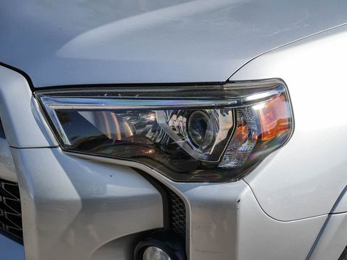 Used 2018 Toyota 4Runner SR5 RWD image 7