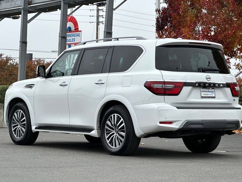 Certified 2023 Nissan Armada SL w/ Captain's Chairs Package image 6